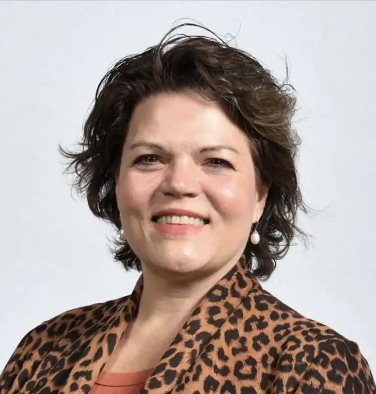 LeAnn Lyon - Show Host - The Legal Podcast Network